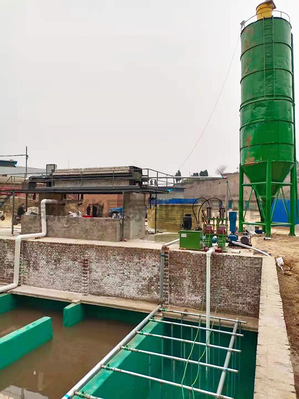 磚廠用壓濾機(jī)客戶現(xiàn)場1